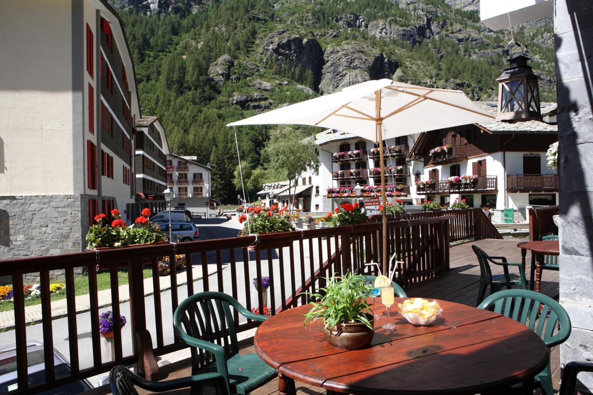 Hotel Residence Valverde Gressoney-la-Trinité Εξωτερικό φωτογραφία